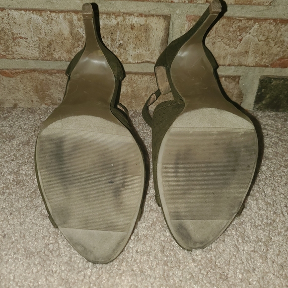 Olive heels - Picture 4 of 4
